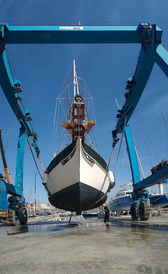 getting a boat survey done before living on a sailboat