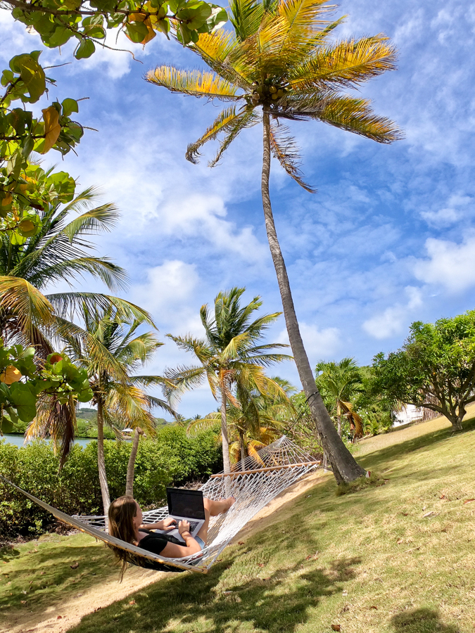 blogging from a hammock as a digital nomad