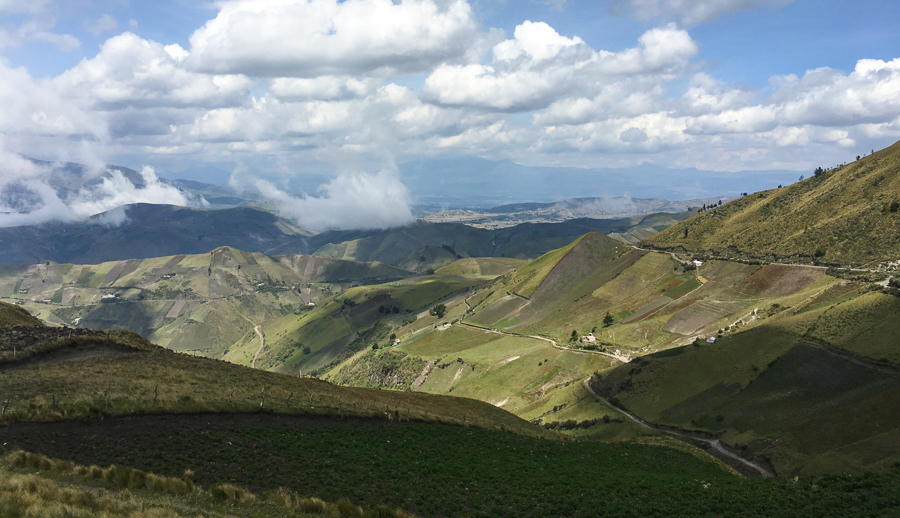 view from the bus from latacunga to isinlivi