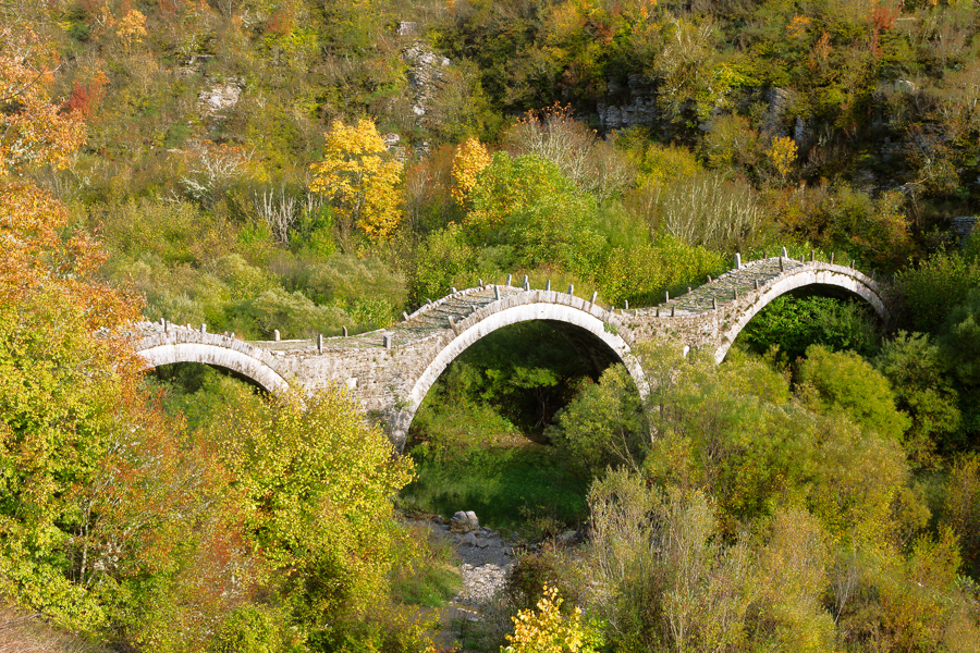 3 arch stone bridge zagori greece