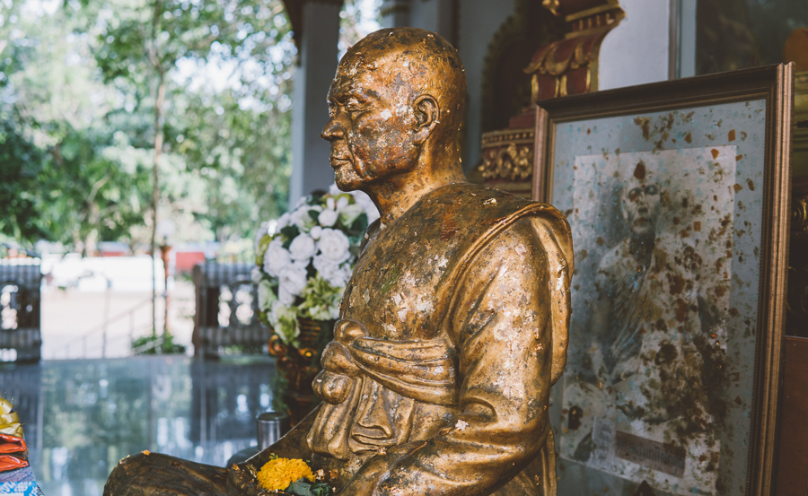 Wat Khunaram temple