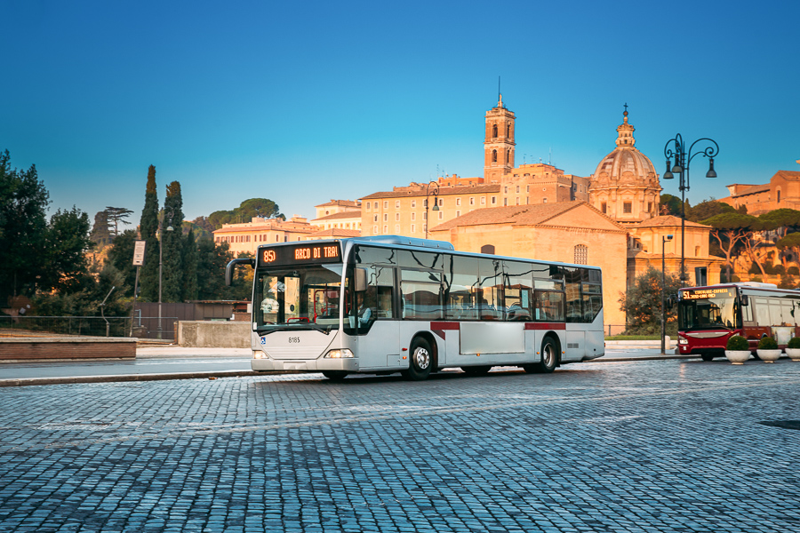 public transportation living in rome