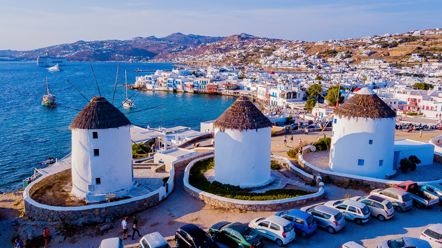 visit mykonos on a day trip from paros