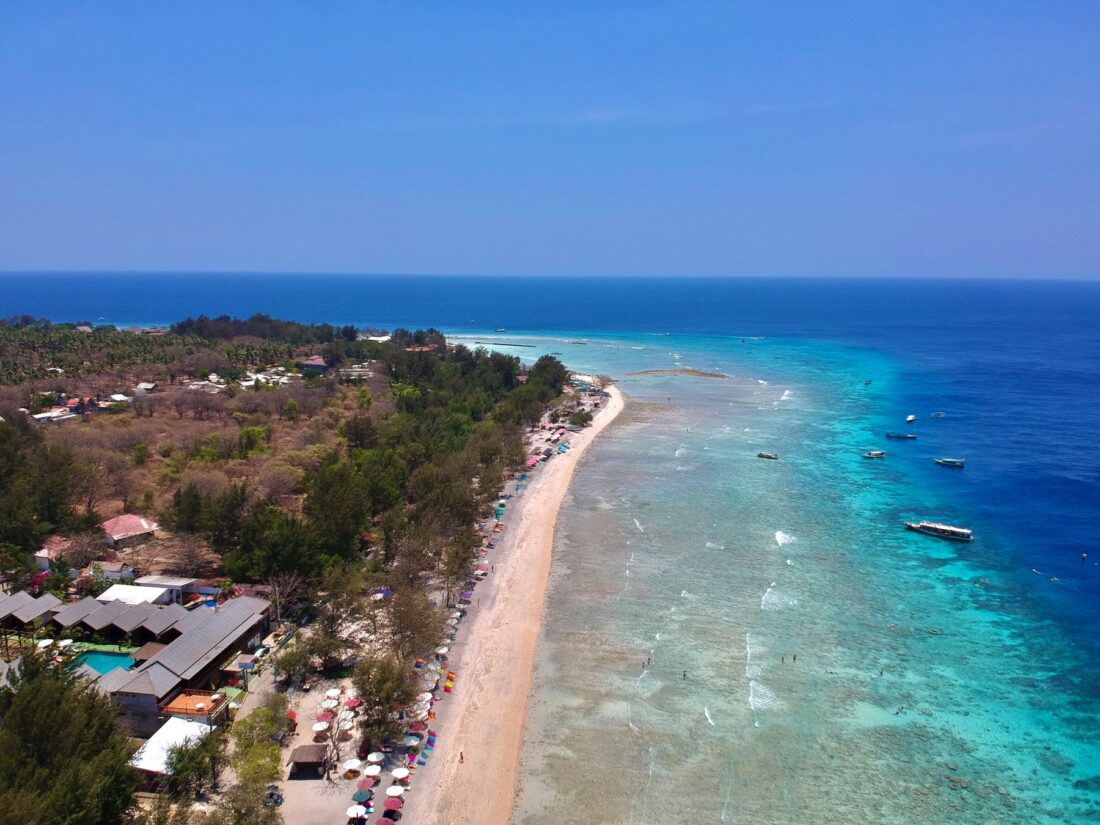 travel guide to gili trawangan beach