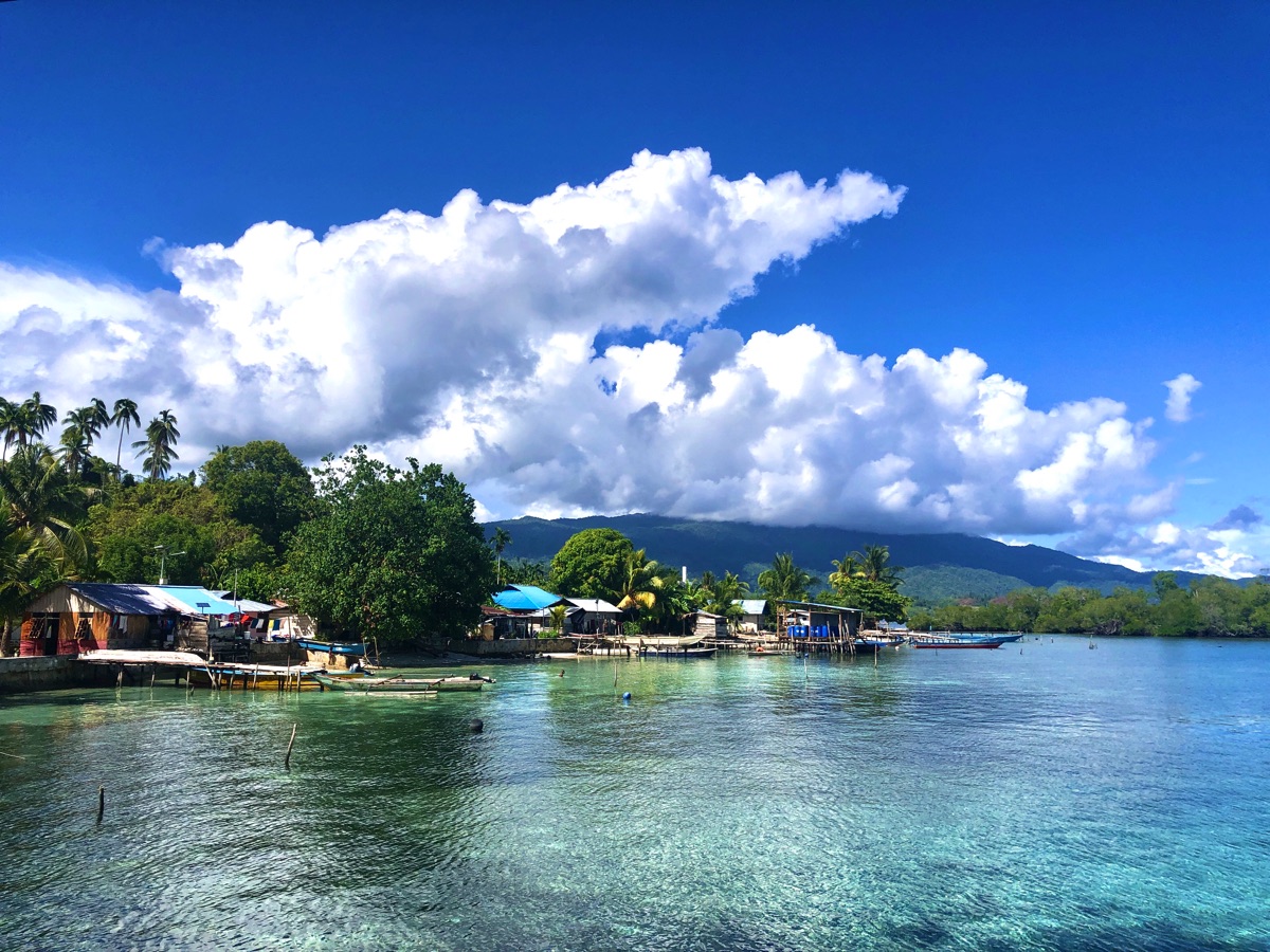 diving arefi village raja ampat indonesia