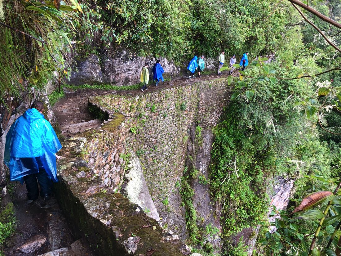 hiking to inca bridge