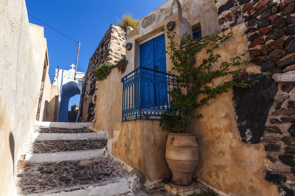 pyrgos village santorini