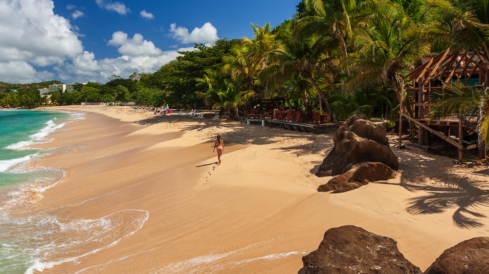 things to do in grenada magazine beach