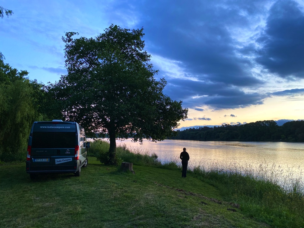 Wild camping next to the Minho River