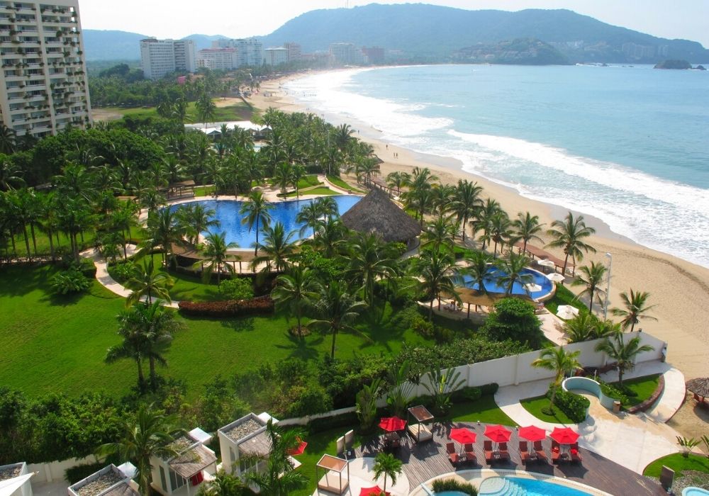 The beautiful Playa El Palmar in Ixtapa