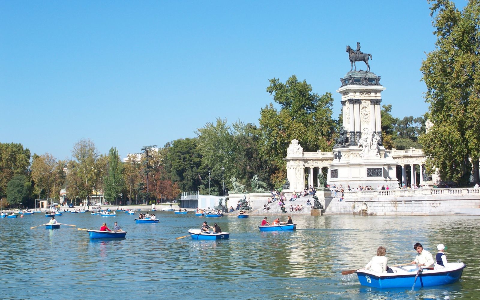 9 Best Restaurants Near Retiro Park in Madrid – Devour Tours