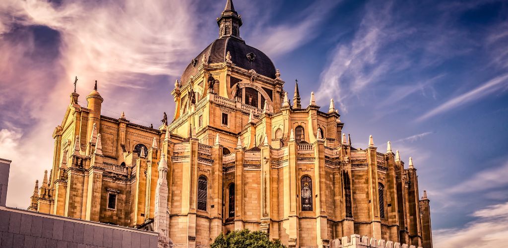spend the weekend in Madrid sightseeing the palaces and architecture