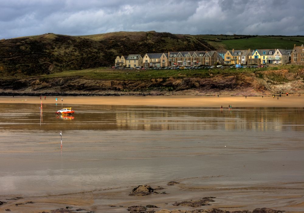 Polzeath beach in Cornwall is ideal for making beach art.