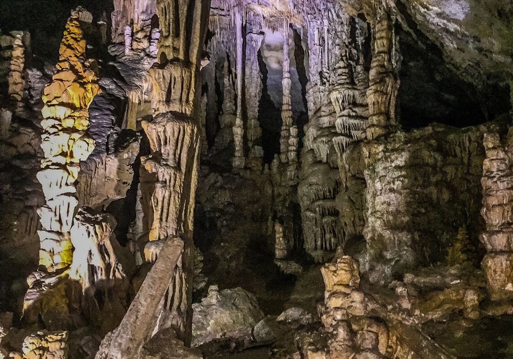 Cave rock formations at Lewis & Clark Caverns State Park in Helena, MT.