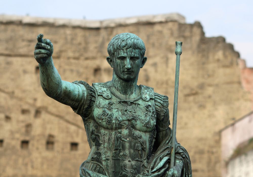 15 Greatest Issues To Do in Brindisi in 2023 8 a life-size statue of Caesar Augustus in at Piazza del Popolo in Brindisi