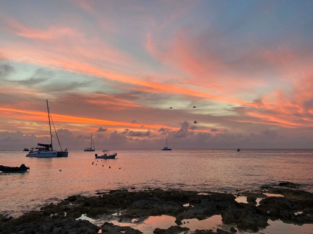 sunset sailing in cozumel