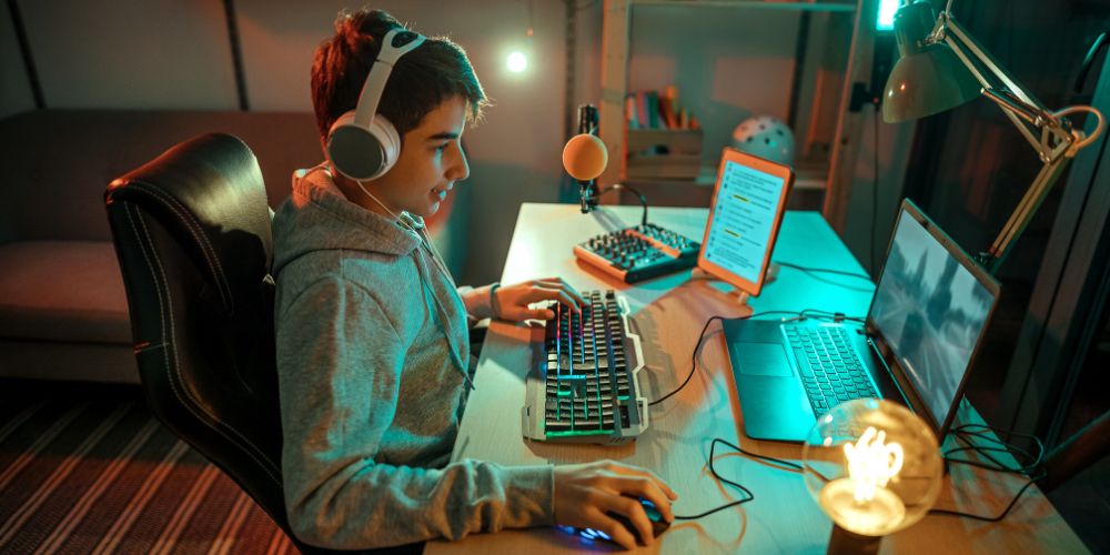 A young gamer and blogger