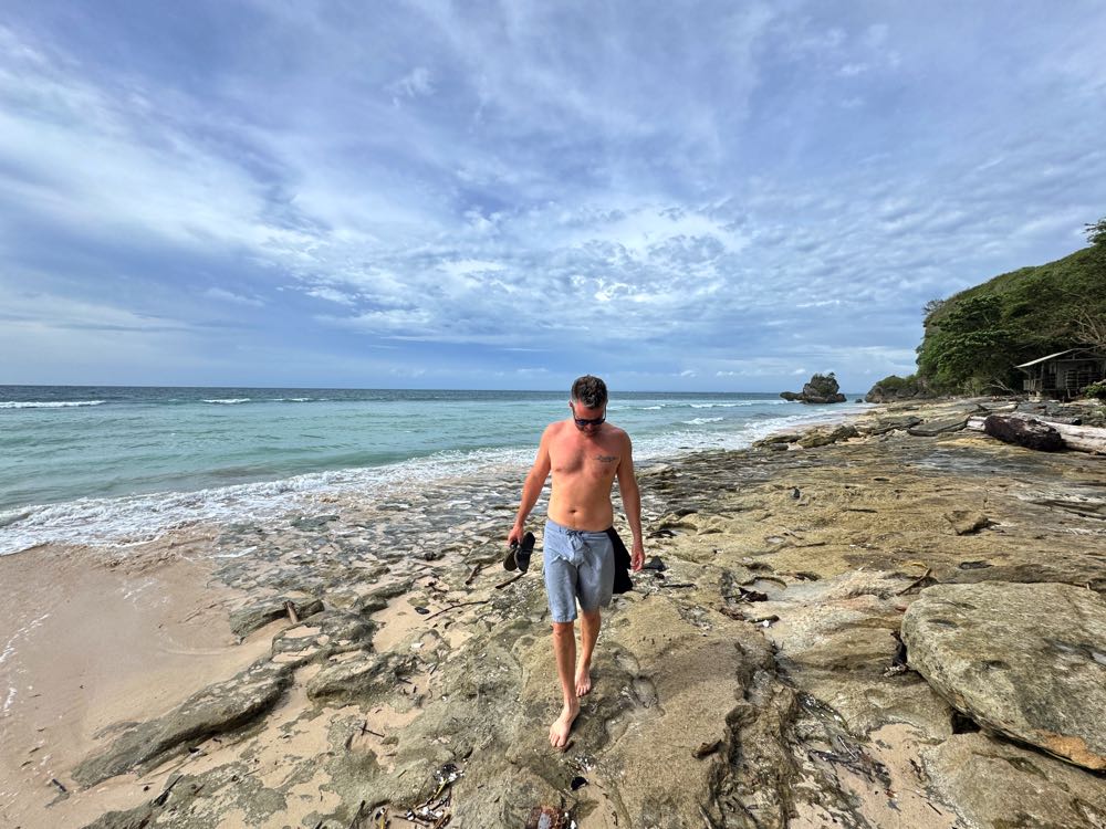 thomas beach bali