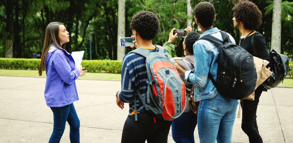 A group going on a tour
