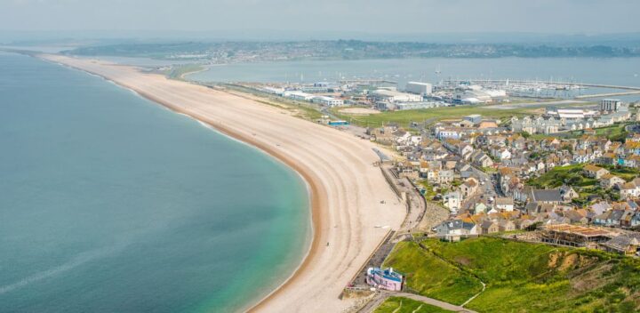 10 Best Beaches Near Bath, England (by Train and Car) - Goats On The Road