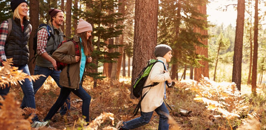 Family of 4 going on a hike
